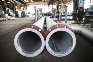 Composição de Tubos Industrial: O Que Você Precisa Saber Antes de Escolher o Material Ideal